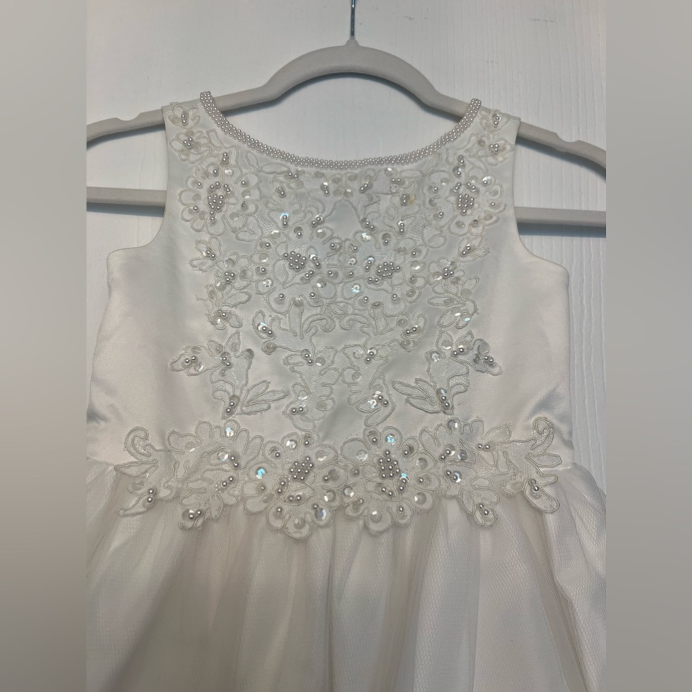 Lady Eleanor for David's Bridal Flower Girl Dress- Size 6 - Picture 4 of 17